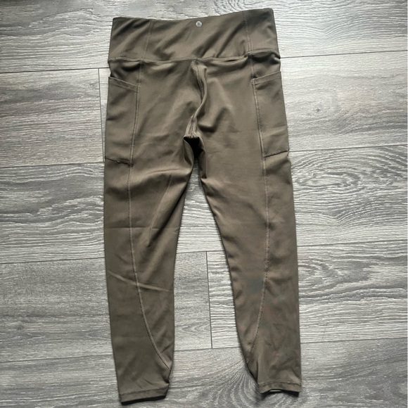 Victoria’s Secret Olive Army Green 7/8 Active Yoga Run Leggings Size M Exercise - Picture 2 of 5